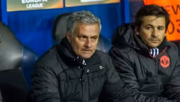 Officielt: United-assistent stopper