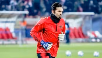 Officielt: Buffon forlader PSG