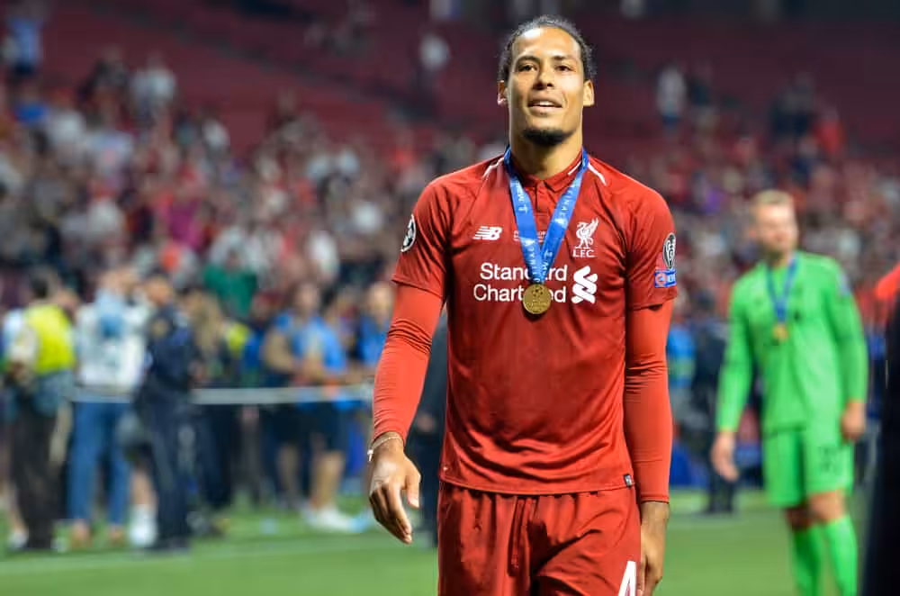 Medie: Van Dijk skifter til europæisk topklub