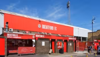 Officielt: Brentford rekordhandler Hickey