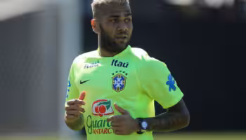 Officielt: Dani Alves forlader FC Barcelona