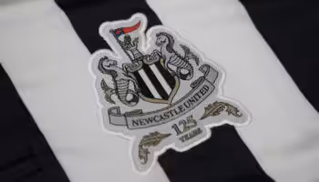Officielt: Howe får Newcastle-langtidskontrakt