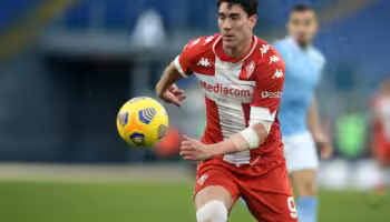 Officielt: Juventus køber Vlahovic i stor handel