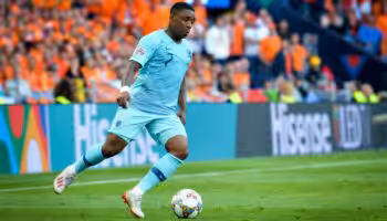 Officielt: Ajax rekordkøber Bergwijn i Spurs